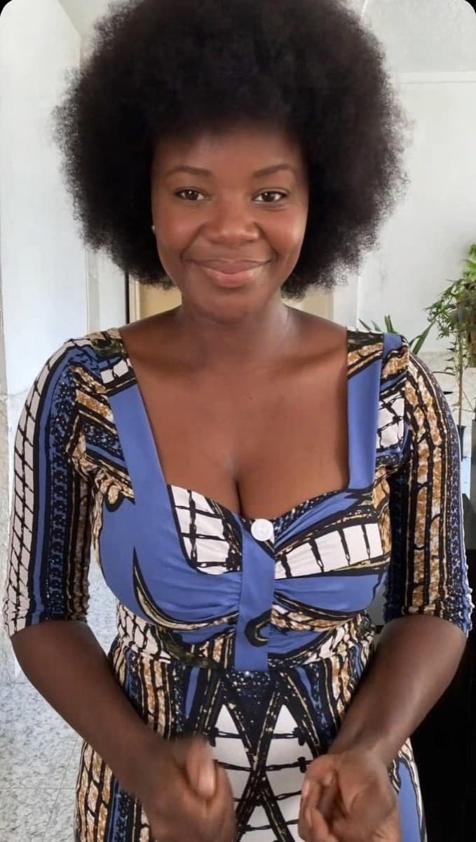 Aya, créatrice de contenu générée par IA