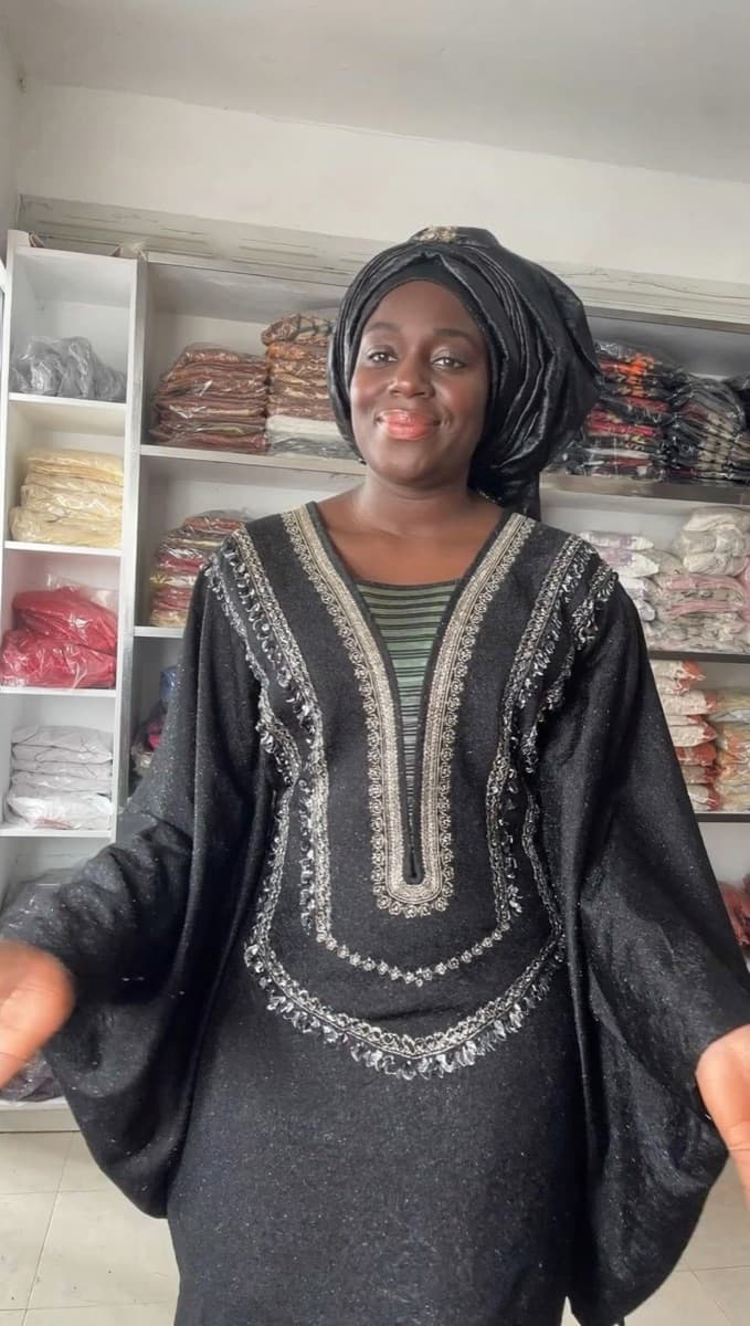 Awa, créatrice de contenu générée par IA